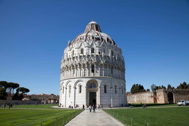 הבפטיסטריום (Baptistery) בפיזה credit to getyourguide.com